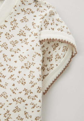 Комплект из футболки и шорт